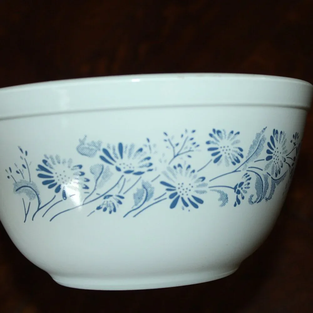 Vintage Pyrex Colonial Mist Mixing Bowl Set of 3 (401 - 403)